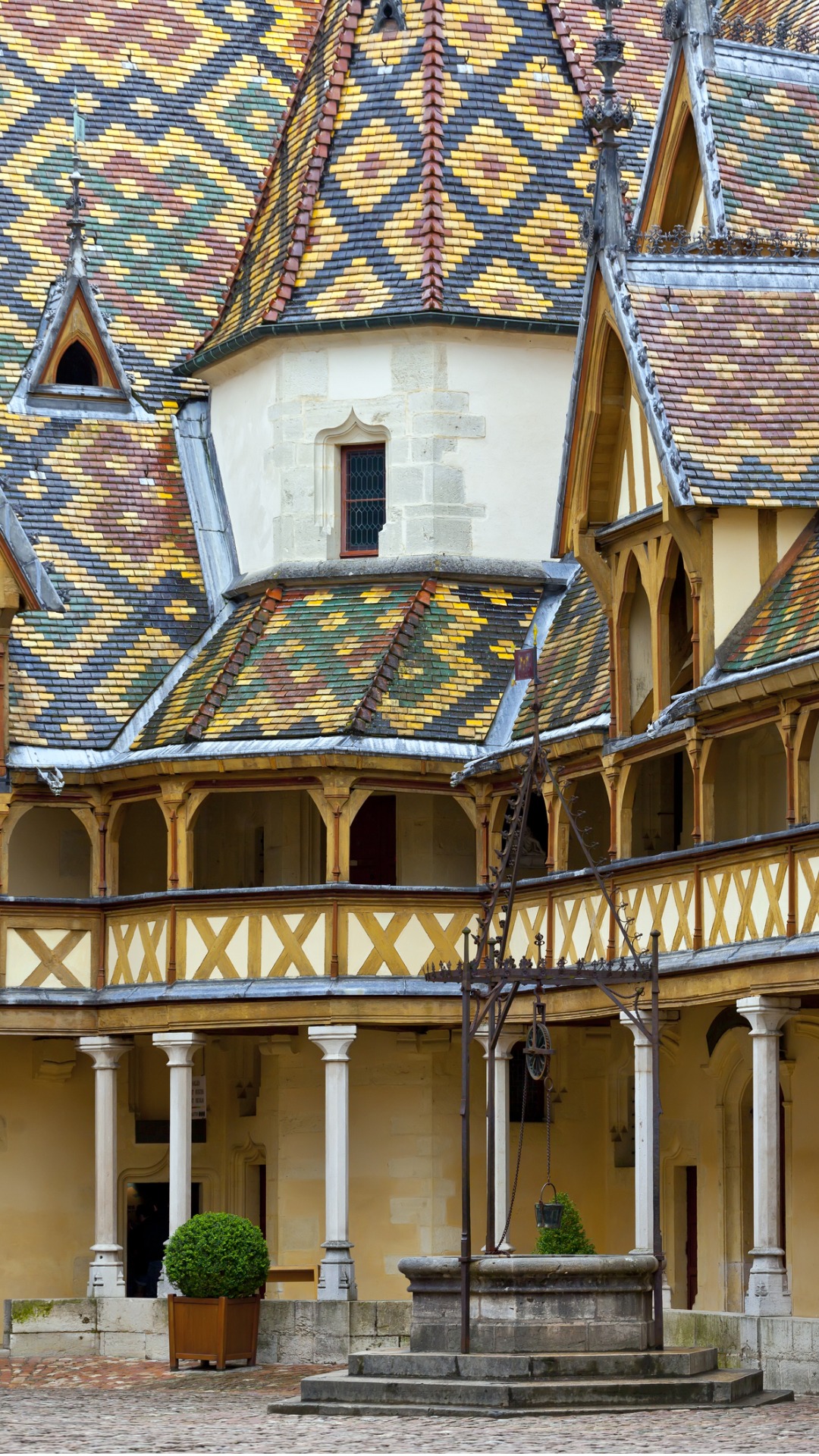 famous hospice in beaune burgundy france picture id154294580